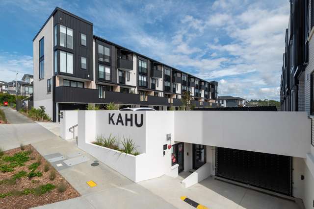 2/19 Windlass Street (Kahu) Long Bay_2