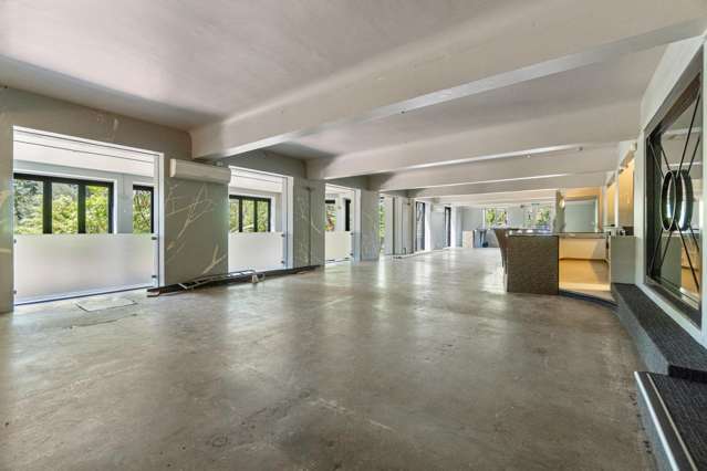 Prime Restaurant Opportunity with River Views