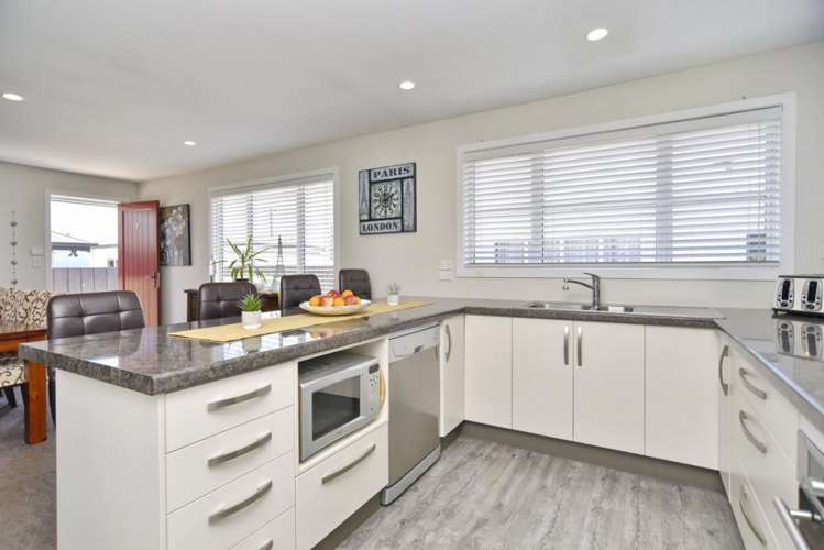 14 Shortland Street Wainoni_9