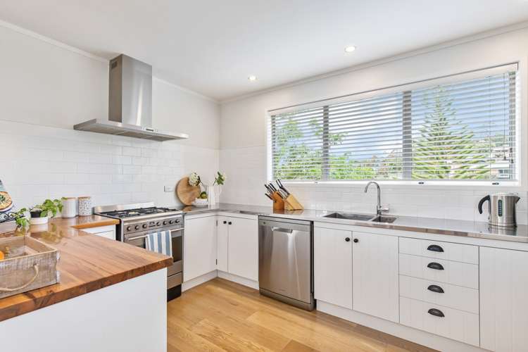 33 Saddleback Rise Murrays Bay_9