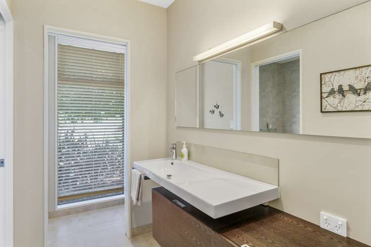 2 Watkins Place Lincoln_22