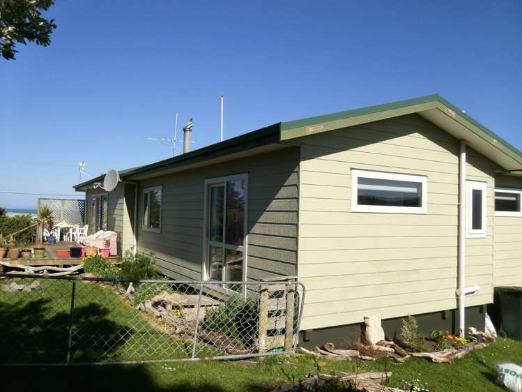 30 Esplanade Kaka Point_9