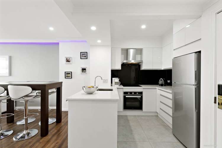 1602/8 Albert Street Auckland Central_6