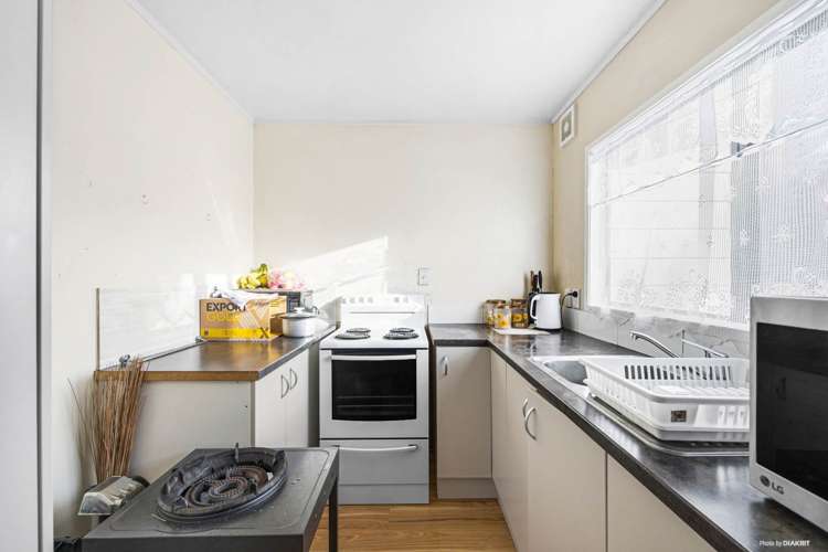 2/21 Wattle Street New Lynn_9