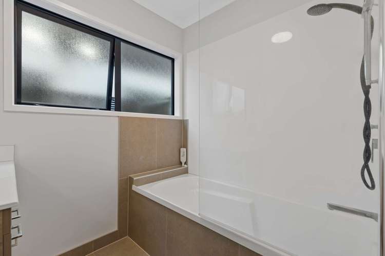 5 Awamarino Way Westgate_14