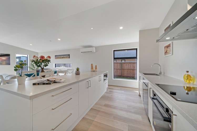 40 Lenborough Drive_1