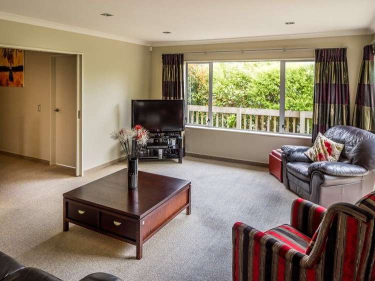 33 Saint Ives Drive Camborne_7