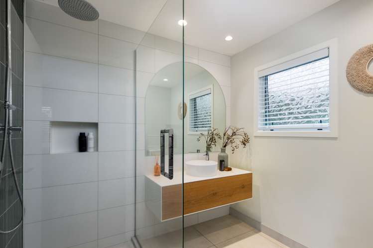 29 Cliff Road Torbay_13