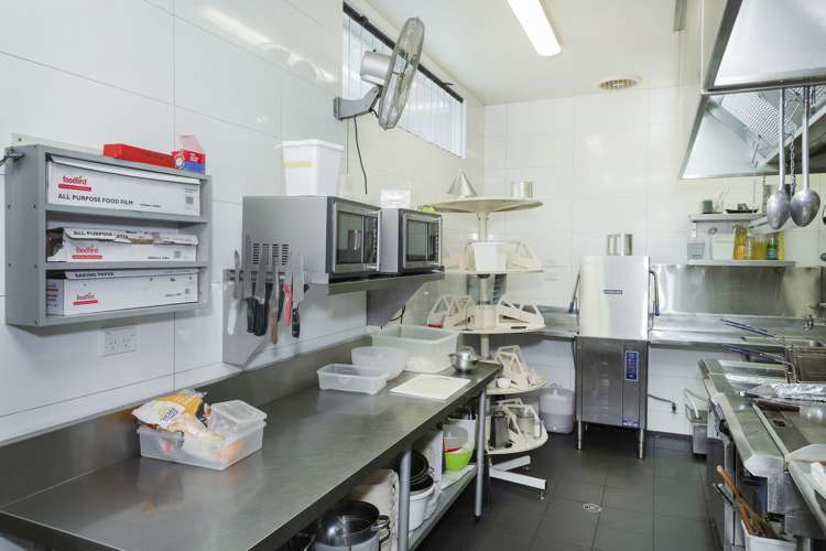 153 Beach Road Tokomaru Bay_22