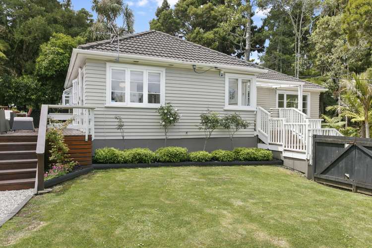 1 Grovelands Way Titirangi_0
