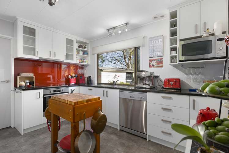 310 High Street South Carterton_6