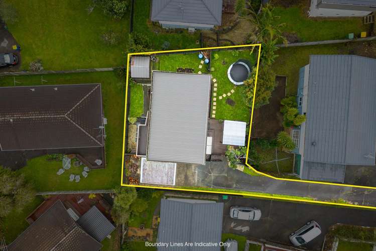 2/5 Witheford Drive Bayview_14