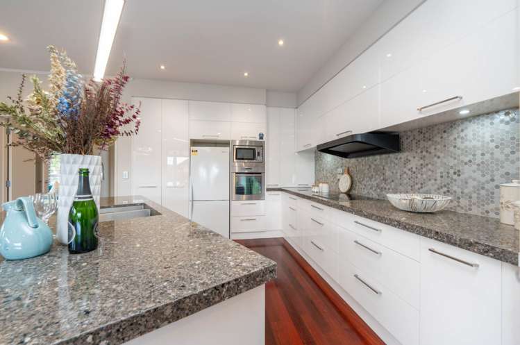 9 Brooke Ridge Rise East Tamaki Heights_6