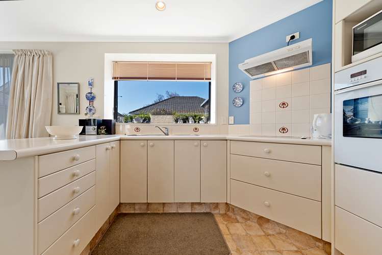 2/137 Harewood Road Papanui_3
