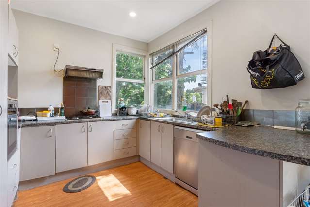 622 Mount Albert Road Royal Oak_4