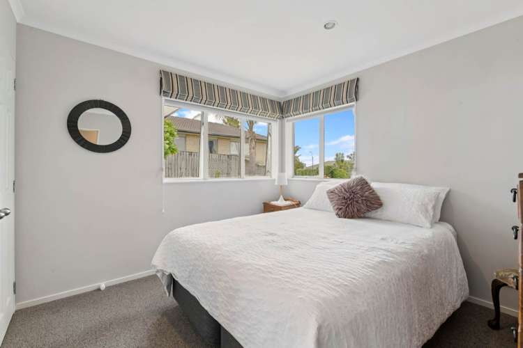 8 Tauranga Place Orewa_13