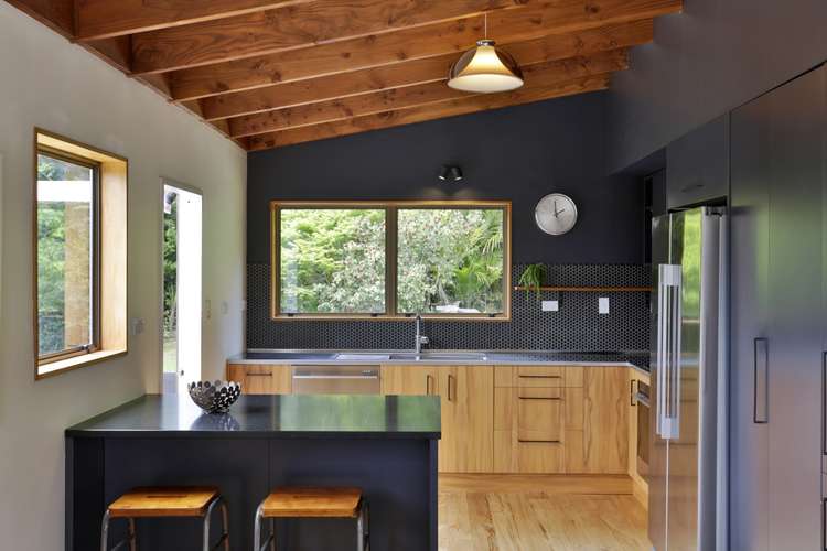 14 North Way Titirangi_7