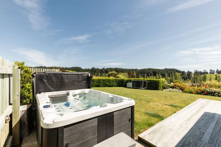 22 Eban Road Redwood Valley_16