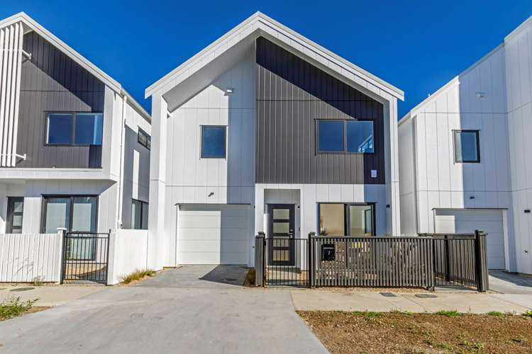 7 Green Bamboo Road Hobsonville_24