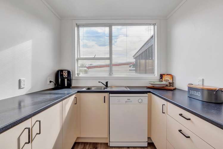 5 Percy Avenue Stratford_9
