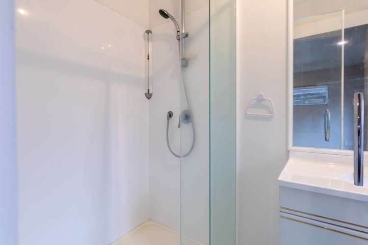 2/191 Riddell Road Glendowie_9