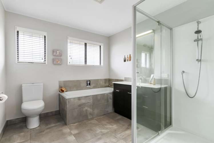 2/54 Garnet Road Westmere_9