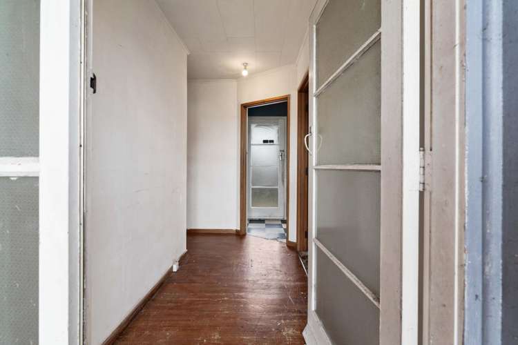 32 Ashgrove Road Mangere_15