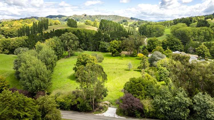 2420, 2430 and 2438 Kahuranaki Road Elsthorpe_10