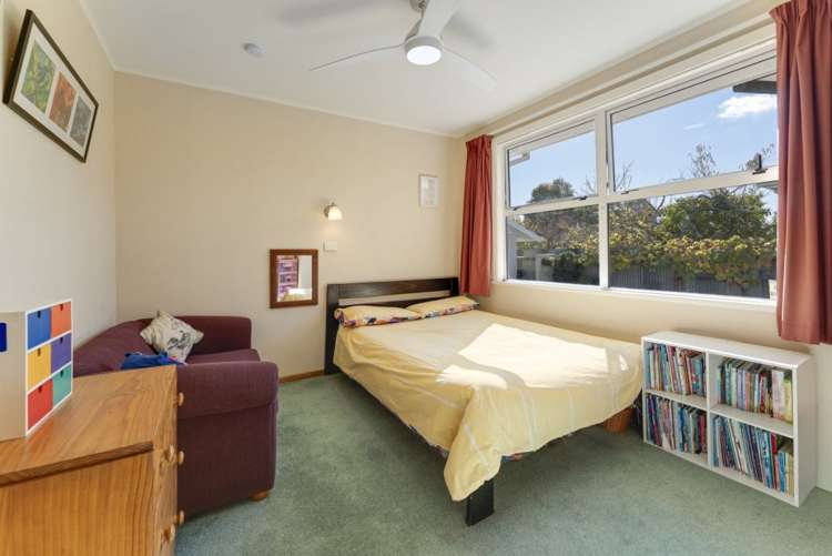 22 Tennyson Crescent Stoke_13