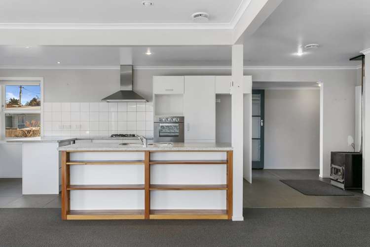 14 Simkin Street Taupo_5