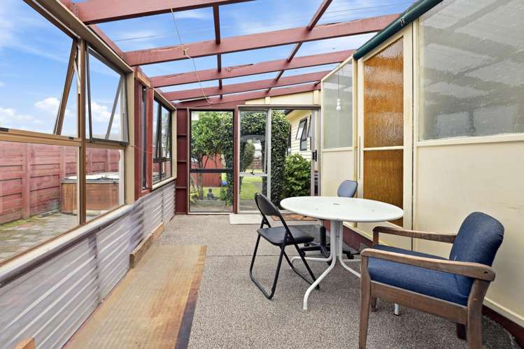 15 Mahanga Road Fairy Springs_12