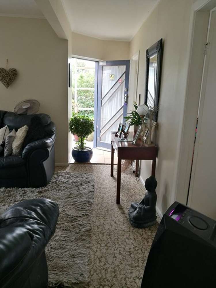 4 Card Crescent Featherston_5