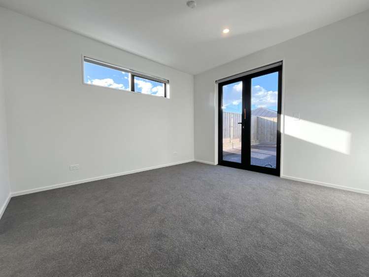 22 Silvergrass Way 11103_11