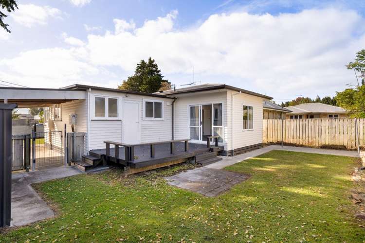 7 Fox Street 1074_12