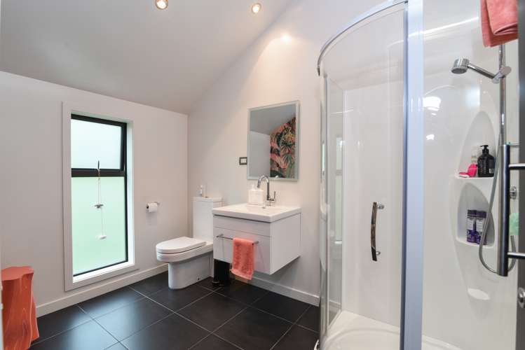 131 Gladstone Road South East Taieri_25