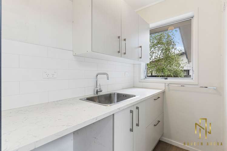 7 Lakeside Drive Pahurehure_13