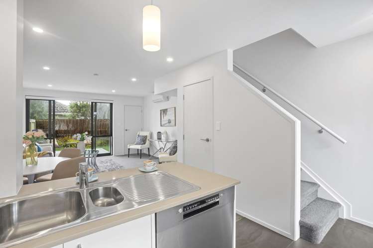 4/10 Shamrock Lane Te Atatu Peninsula_16