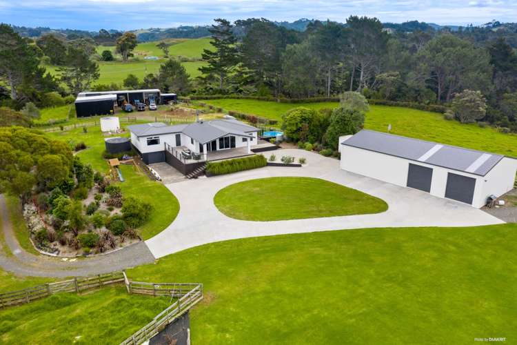 6 Tram Gully Road Awhitu_5
