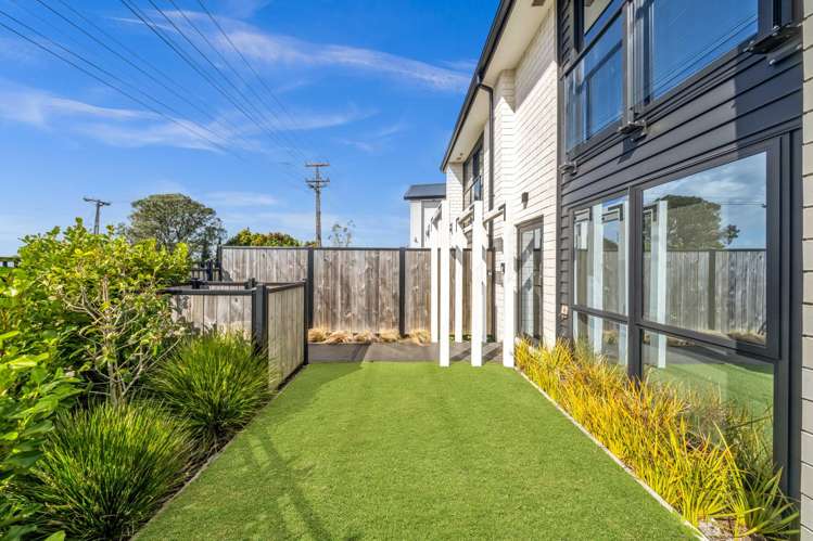 10/172 Don Buck Road Massey_12