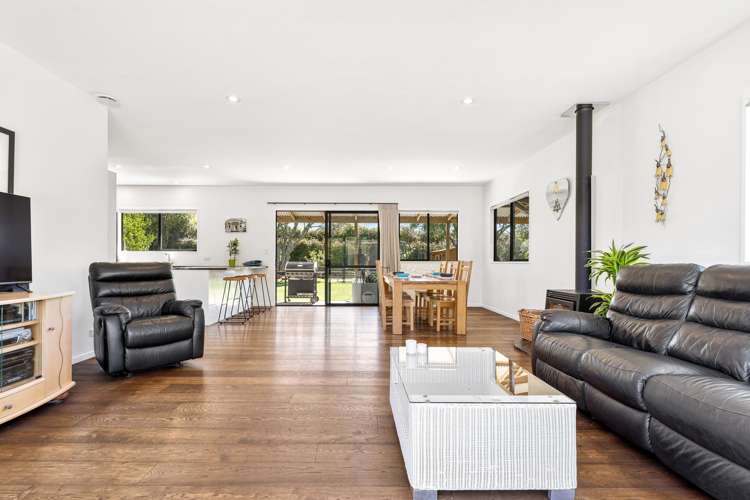 35 Torea Road Matakana_17