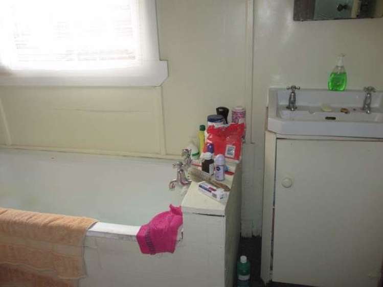 15 Walsh Street Reefton_22