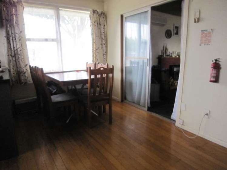 15 Grants Road Marchwiel_3