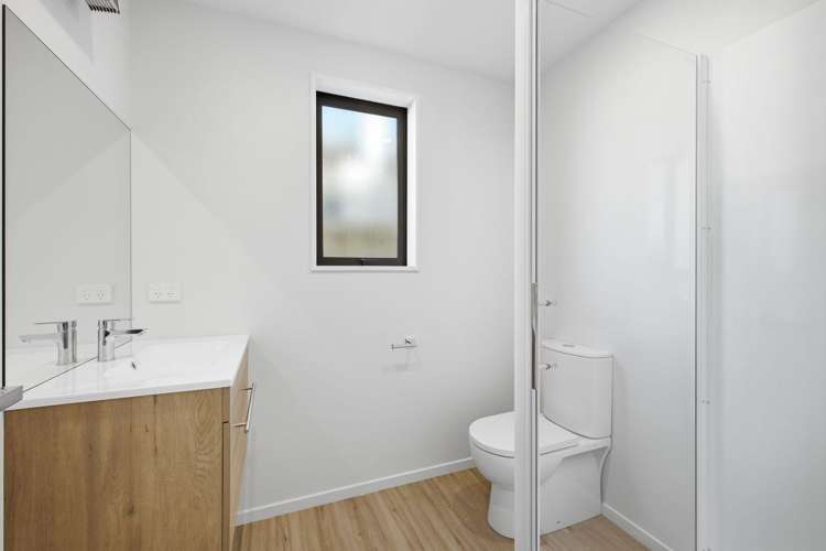 A/11 Monarch Drive 11103_6