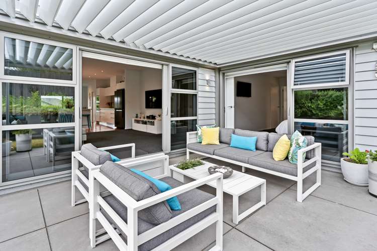 22 Stace Hopper Drive One Tree Point_3