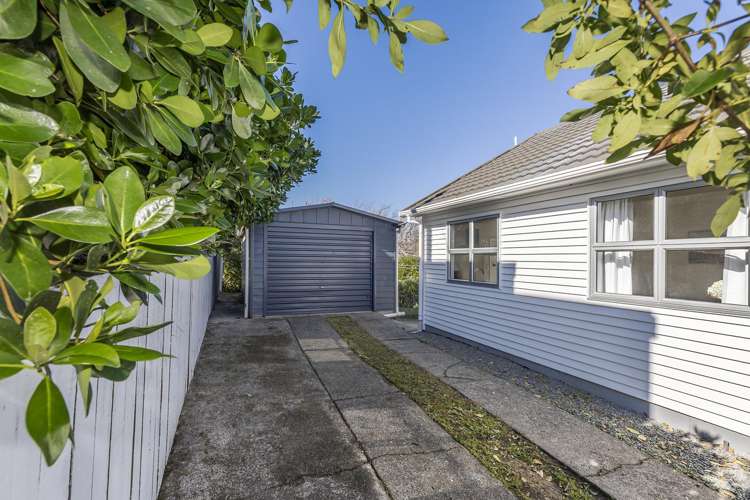 8 Herewini Street Titahi Bay_14