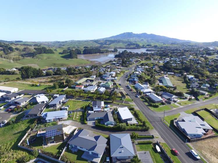 20A Manukau Rd Raglan_23