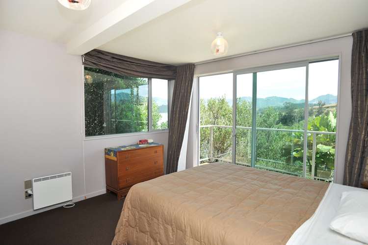 389 Marine Drive Charteris Bay_10