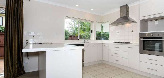 13 Oswald Close Flat Bush_4