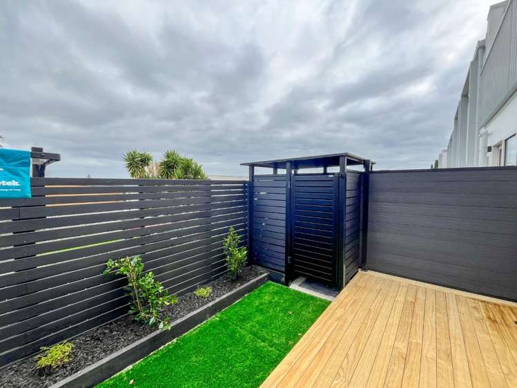 13/9 Aeroview Drive 1603_12