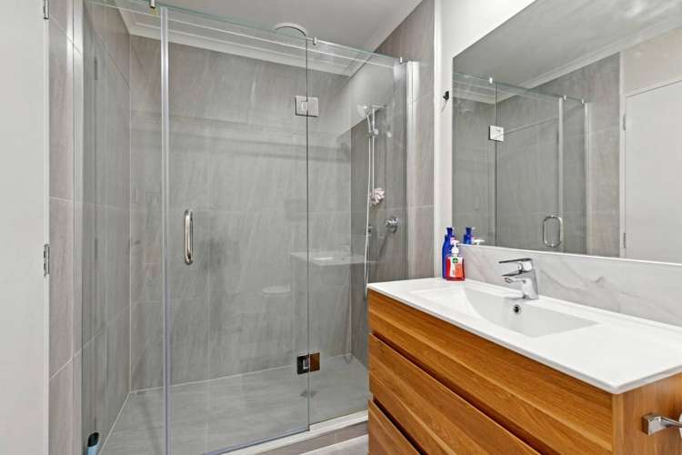 E/10 Roberts Road Te Atatu South_3